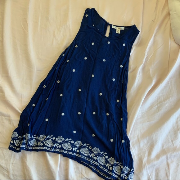 Miami Y2K Navy Blue Floral Tank Top with Patterns - Picture 5 of 8